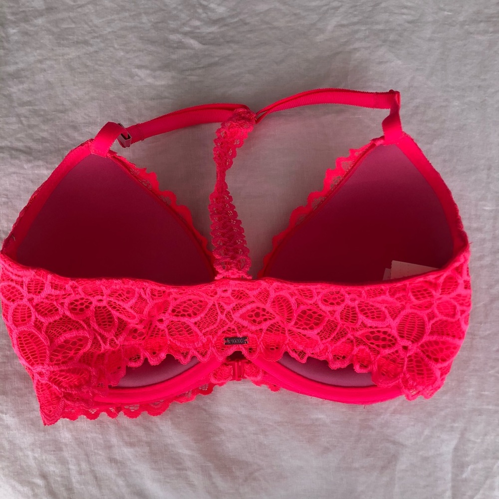 NWT Victoria’s Secret PINK lace push-up racerback bra